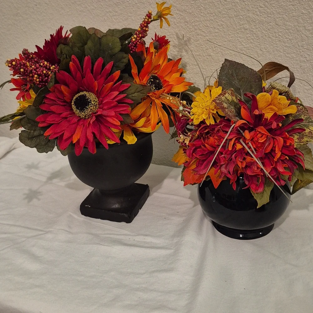 Artificial Silk Flowers (2) Arangements
